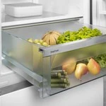 Liebherr-bt - Сейф EasyFresh із вбудованою висувною скринькою